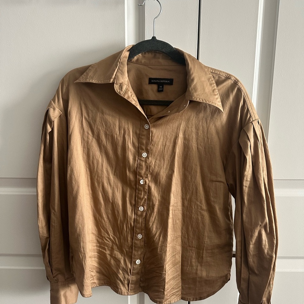 Banana Republic Tan Casual Button-Down Shirt